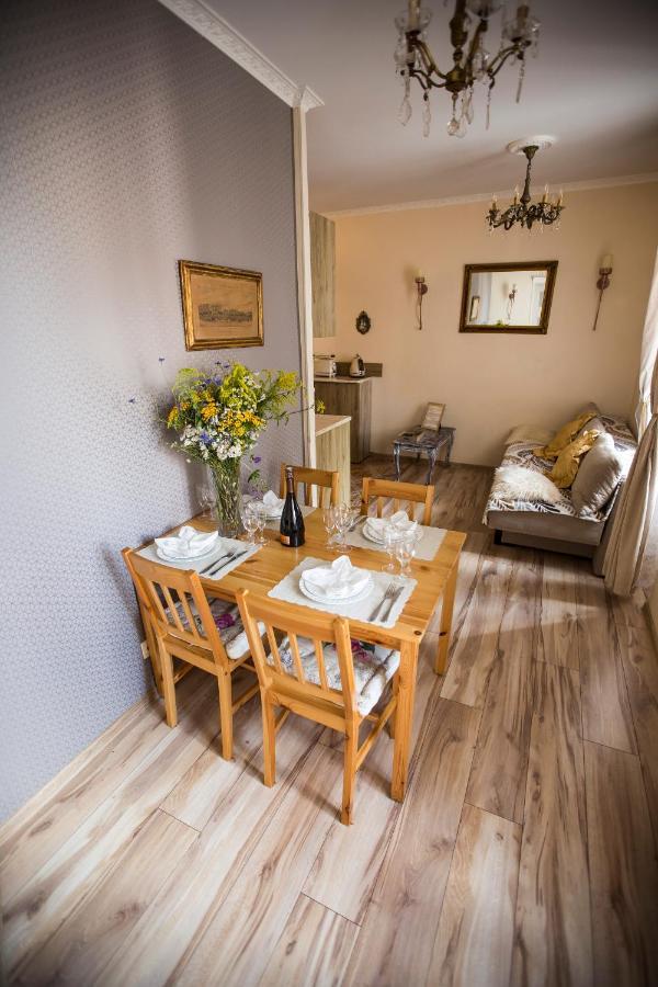 Ferienwohnung Obok Poczty Blisko Rynku Waldenburg Exterior foto