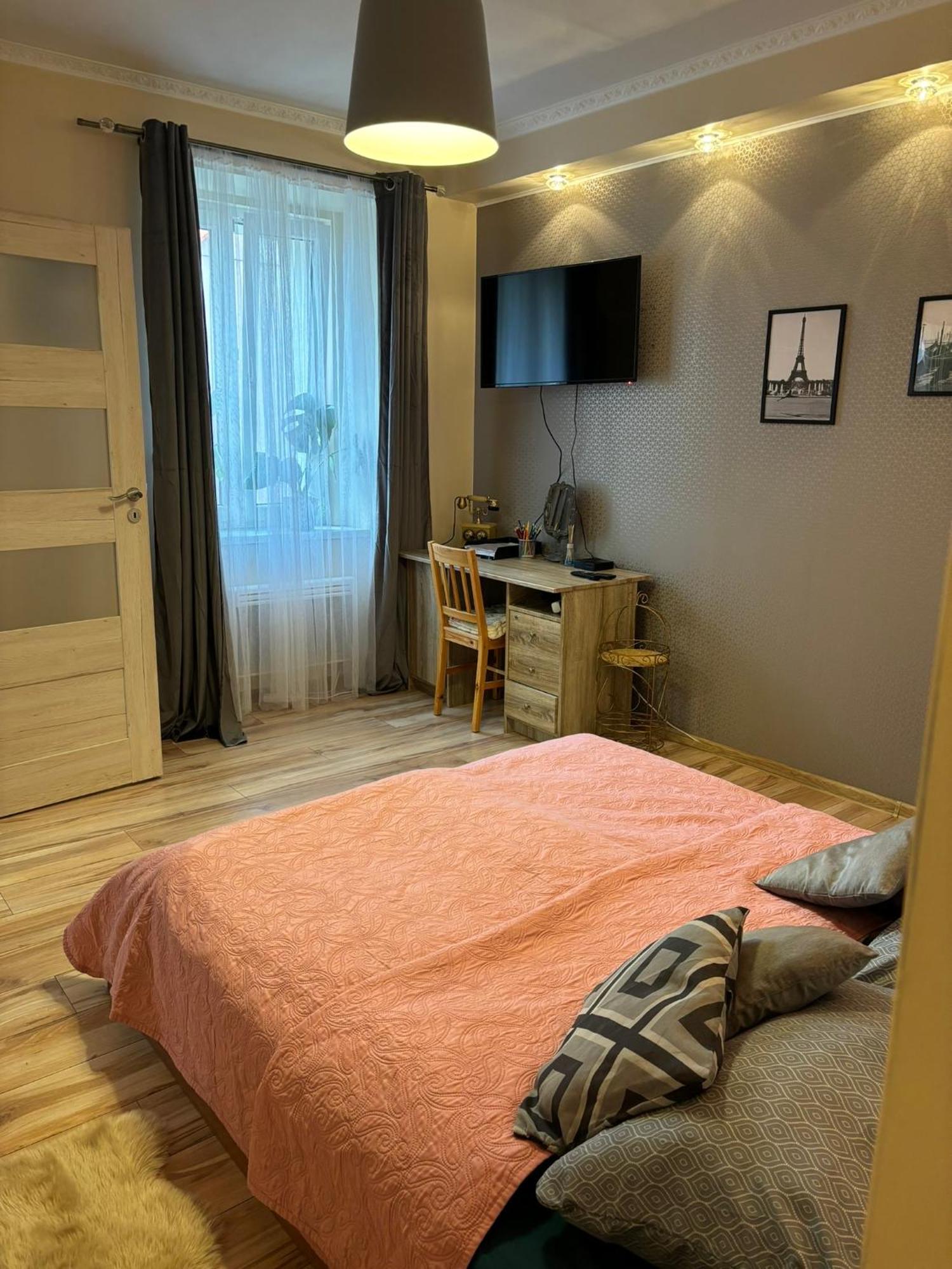 Ferienwohnung Obok Poczty Blisko Rynku Waldenburg Exterior foto